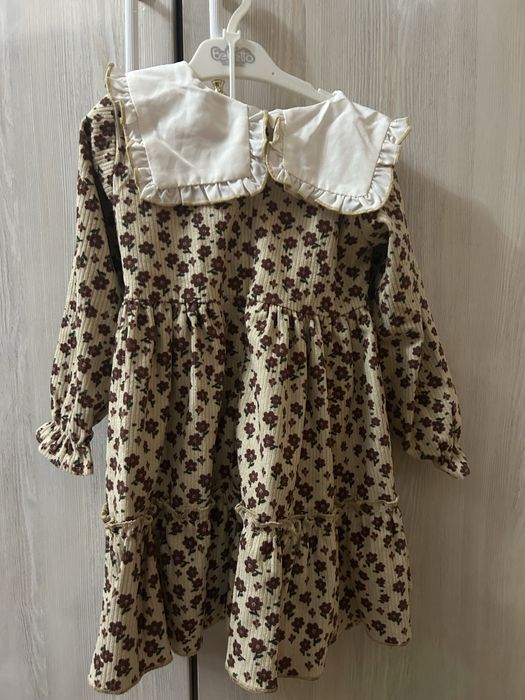 Продается платья для девочек