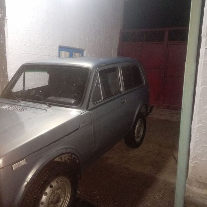 Niva yaxshi xolatda srochna sotiladi