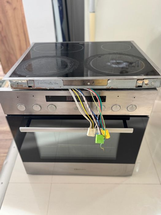 Cuptor electric multifuncțional