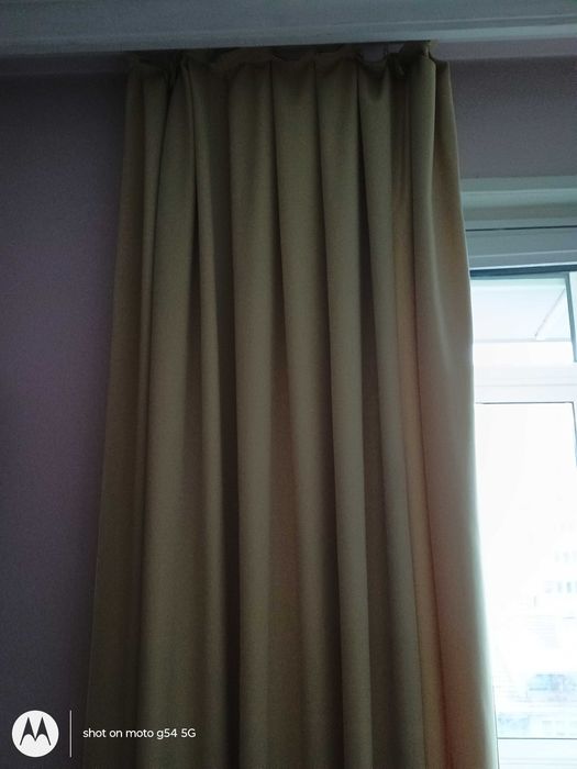 Два броя атрактивни ушити плътни пердета, с кукички, Ш 220/В 225 см