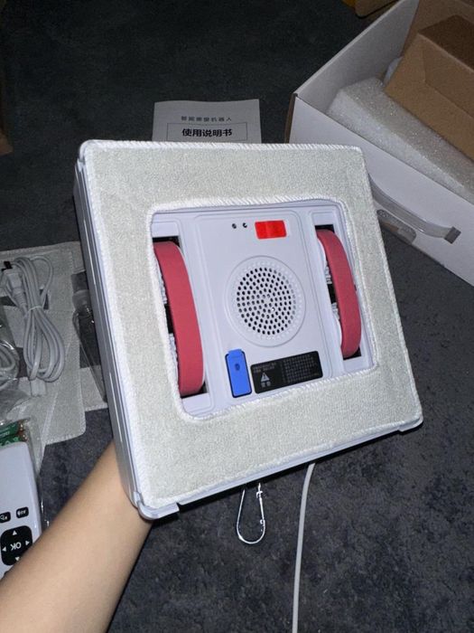 Робот мойщик окон