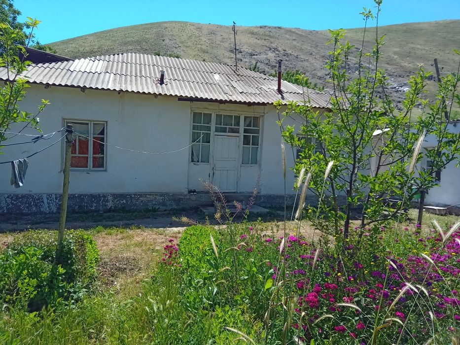 Уй шошилинч сотилади