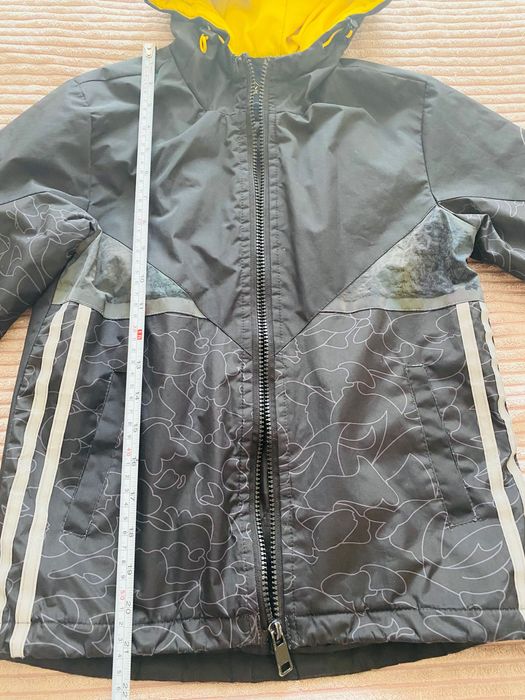 Продавам есенно пролетно яке 3 евро