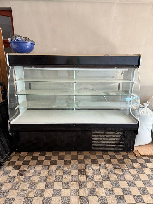Холодильник витрина