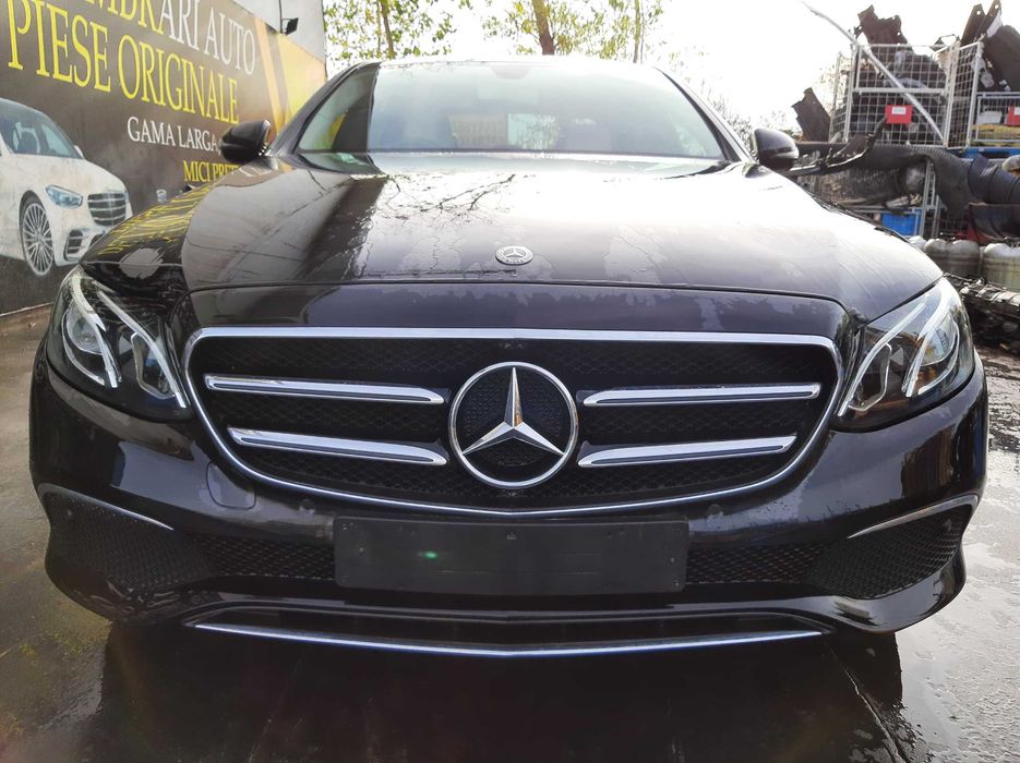 Dezmembrez mercedes e class w213 e300 2.0 d hyb/bara w213/capota/far/