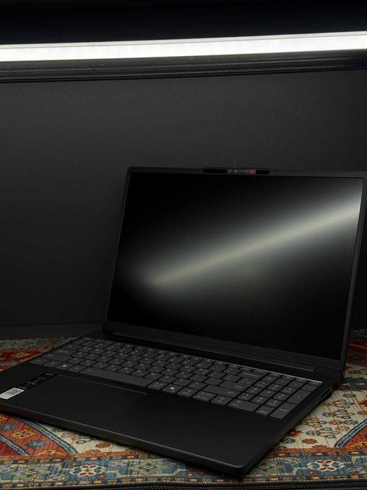 LENOVO LOQ R7-170 / D5-16G / 512G / 15,6'' FHD 144Hz / RTX 4050