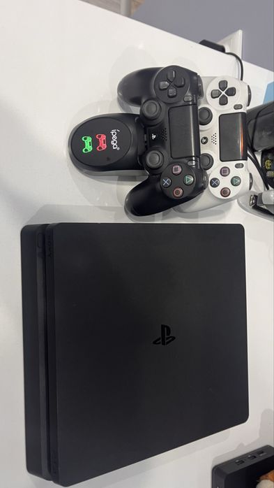 Ps4 с два джойстика 500gb