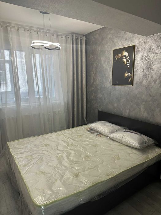Apartament de Închiriat 2 camere decomandat, bucatarie 18mp, Craiovița Nouă
