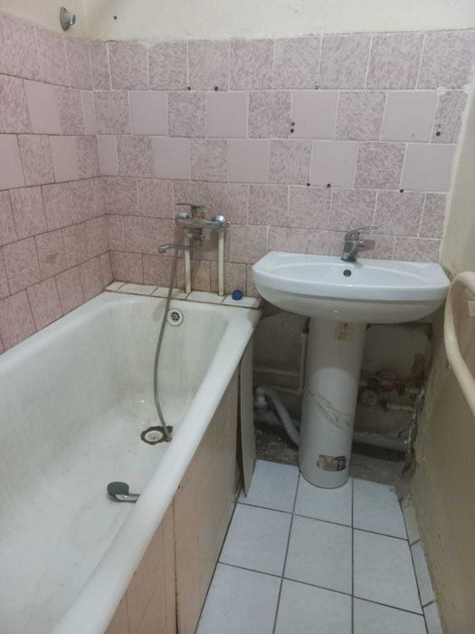 Продам 2 комн. квартиру район кафе  Мороженое