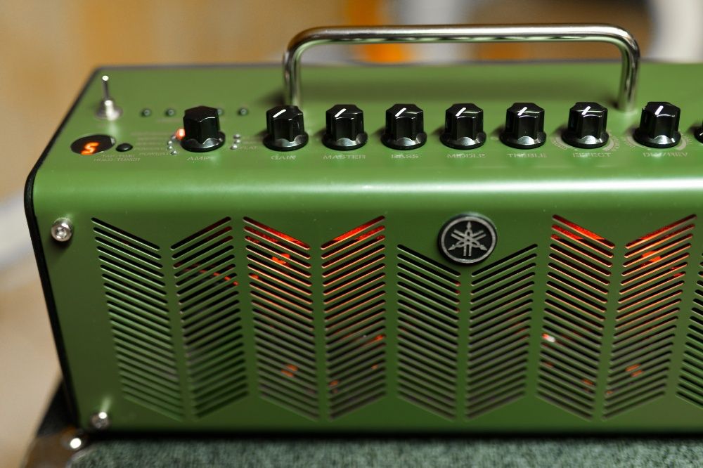 Гитарный усилитель Yamaha THR10X