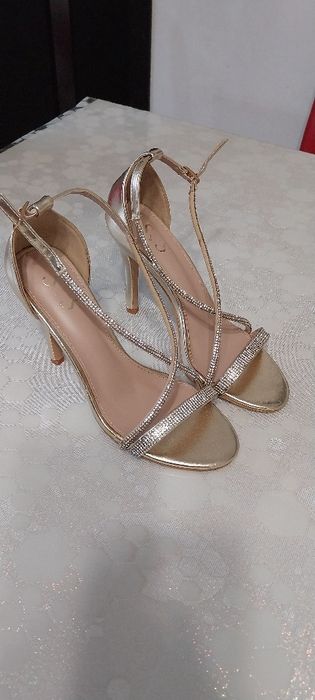 Sandale si pantofi din piele marimea 37