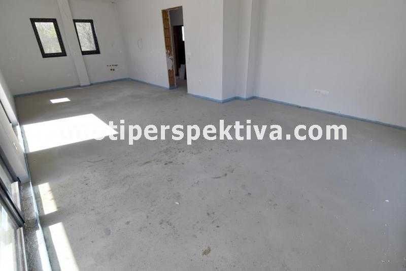 реф.19385 Чисто нова къща с две паркоместа-Коматевско шосе!