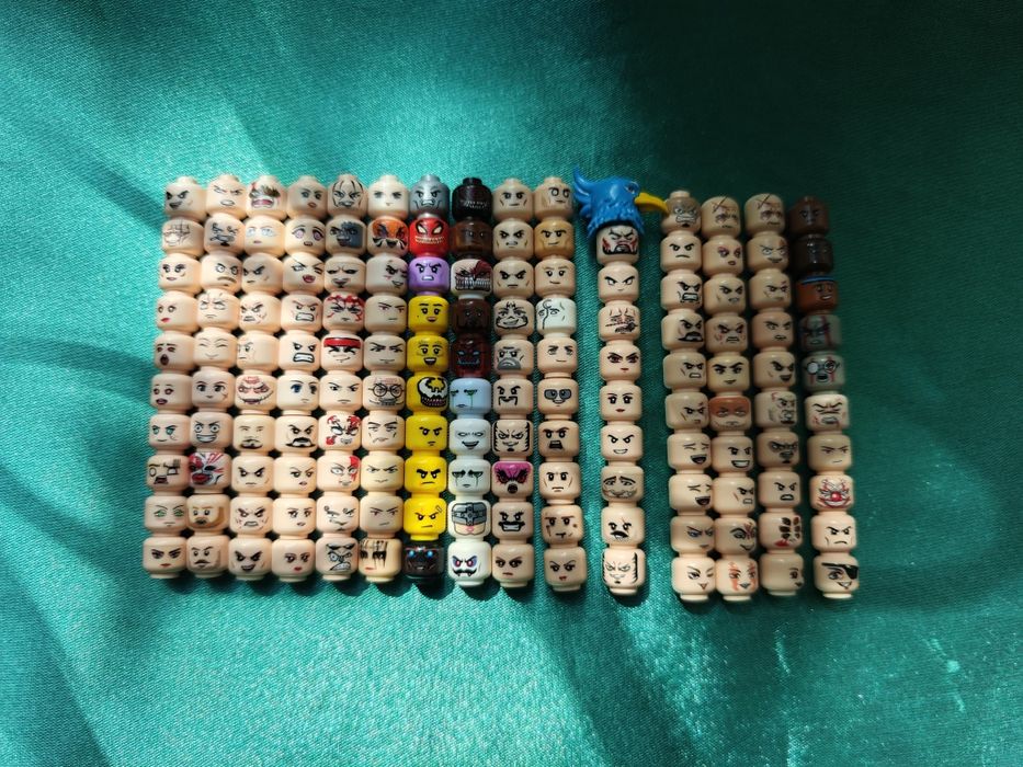 Продаю Lego Детали от фигурок