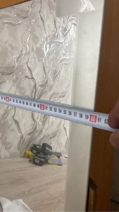 Продам зеркало …………….