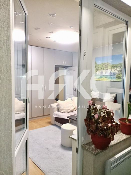 Тристаен обзаведен апартамент в кв. Гърдова глава