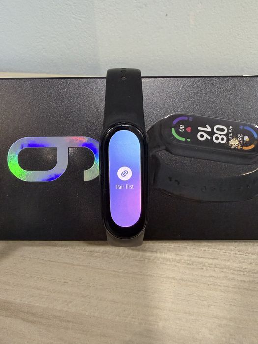 Xiaomi Mi Smart Band 6 + оригинална кутия и зарядно