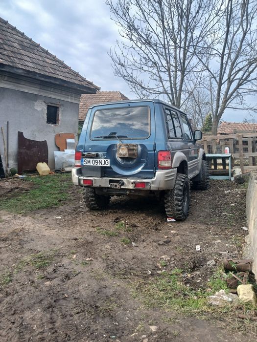 Vând schimb hyundai galloper