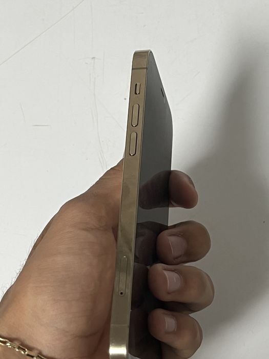 IPhone 12 Pro baterie 100%