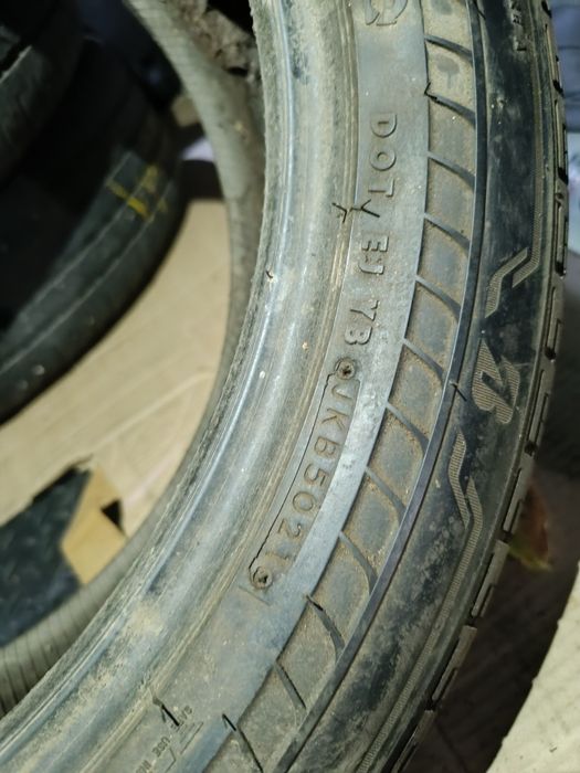 Продам резину 235 50 R20