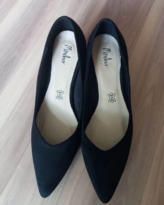 Продаются туфли женские.