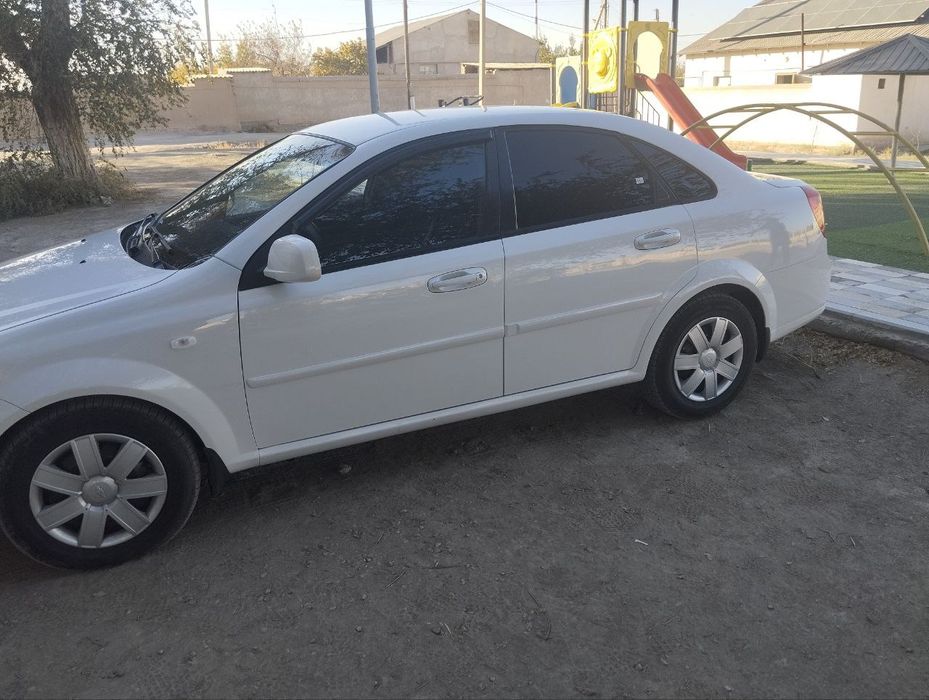 Жентра сотилади.