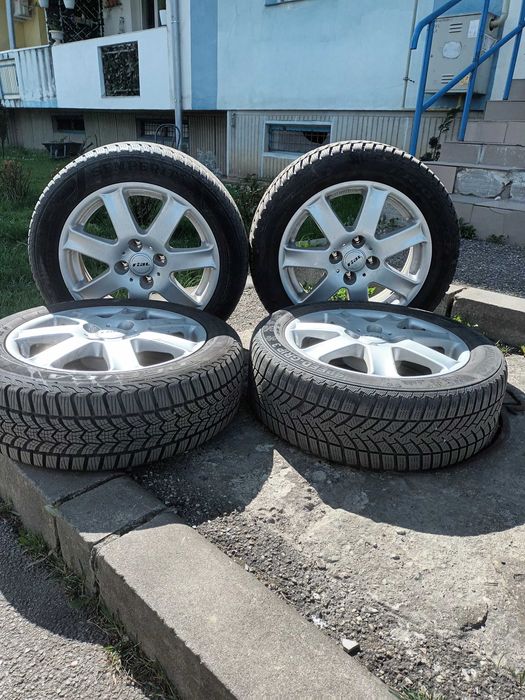 Jante aliaj R16 cu anvelope de iarnă