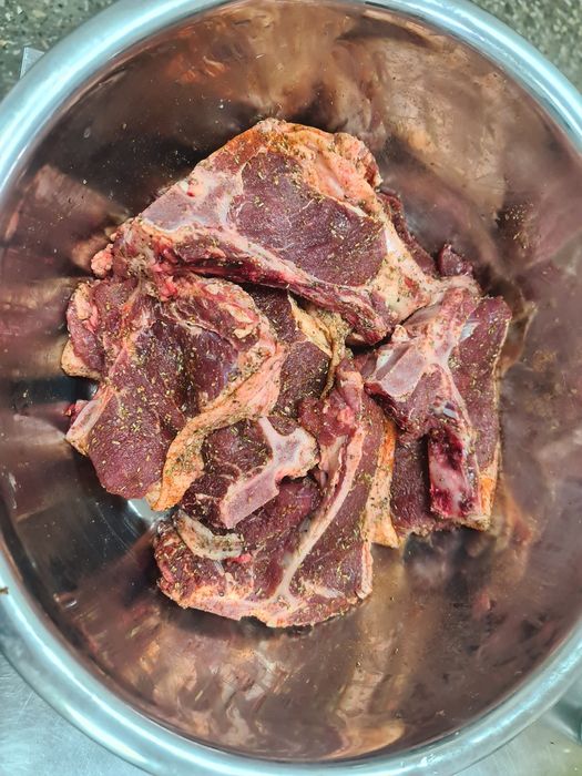 Стейки из говядины маринованные