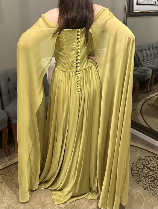 Платье вечернее рпзмер Л - ХЛ