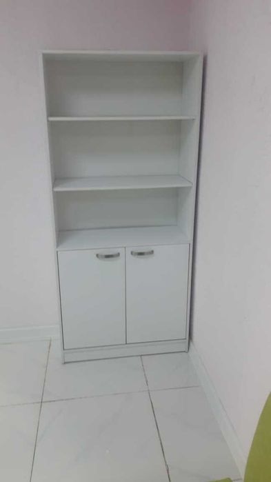 Продам!!! Шкафы, столы и стулья