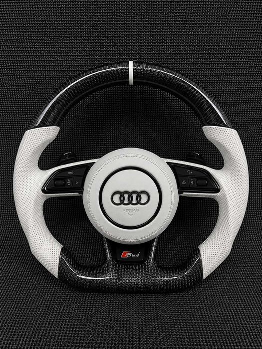 Volan Audi RS Custom | Piele / Carbon / Alcantara | A1 A3 A4 A5 A6 A7 A8 S3 S4 S5 S6 S7 S8 RS3 RS4 RS5 RS6 RS7 Q2 Q3 Q5 Q7 Q8 TT R8