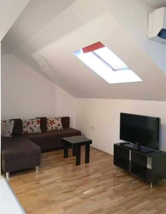 Дава се под наем Тристаен апартамент в Бургас, Братя Миладинови - 95 кв.м за 321.3 € - Снимка #3