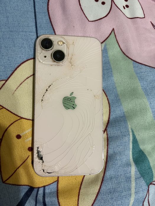 Продается айфон 13