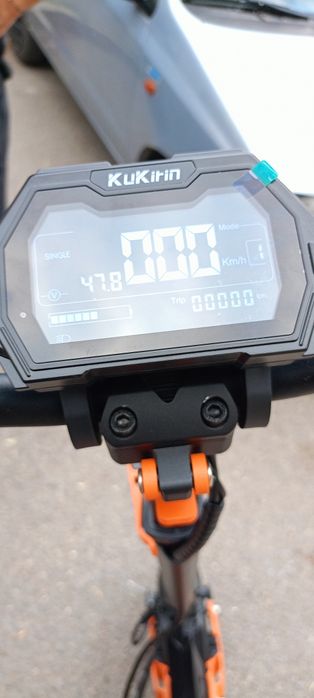 Електрическа тротинетка KuKirin G2 max неразличима от нова!