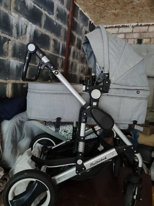 Продам новую коляску