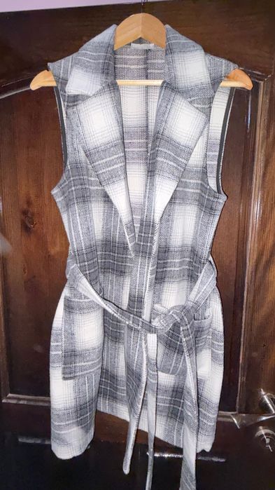 Сив елек без ръкави!