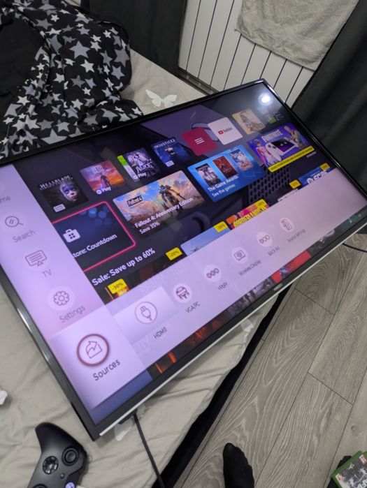 Televizor HORIZON cu Diagonala de 108cm, FULLHD