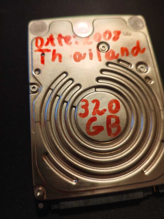 Продавам твърд диск 320GB.