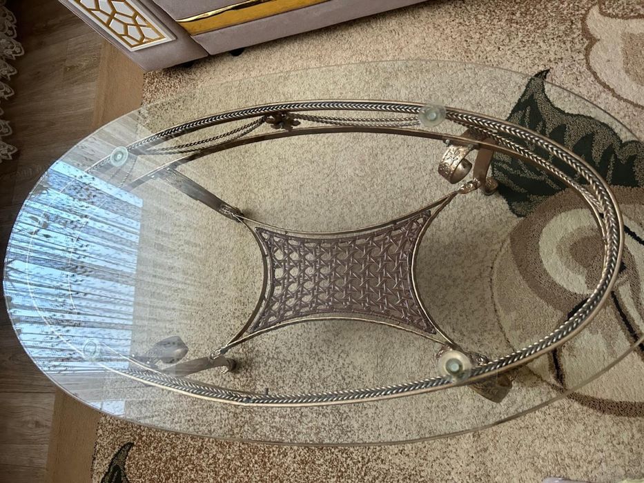 Журнальный столик