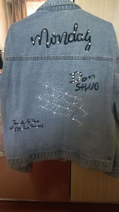 Продам джинсовую куртку в отличном состоянии