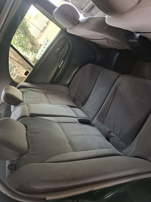 Nissan primera  1995 г.в. объем  2л