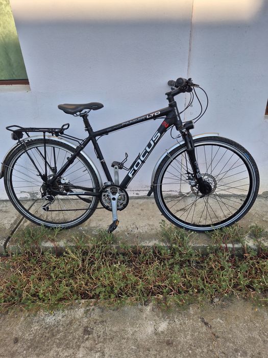 Focus black raider trekking touring 28"