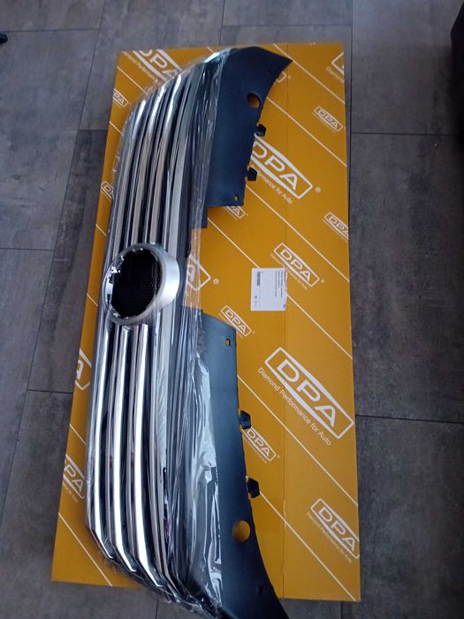 Решетка VW Пасат B7 НОВА