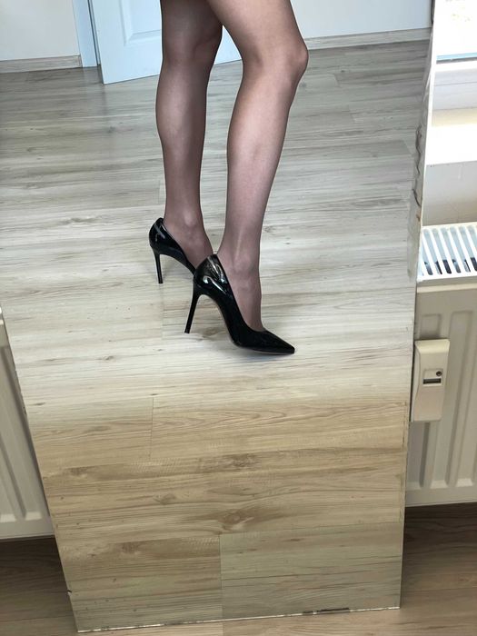 Обувки на ток Basconi – луксозни лачени