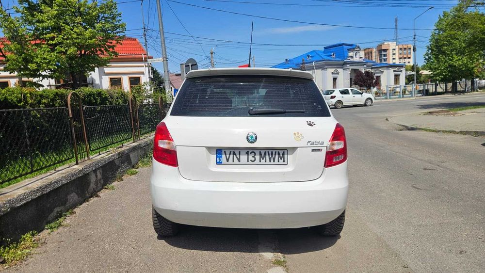 SKODA Fabia 2013 — imagine 4