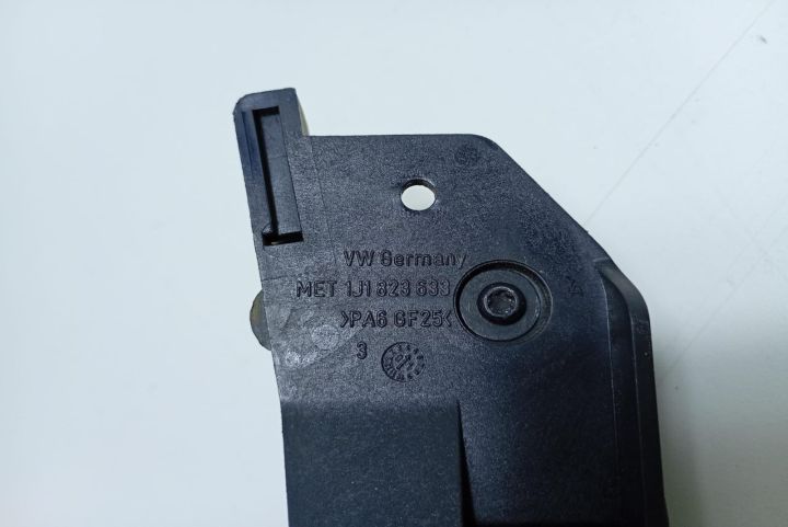 Maner  deschidere capota 1J1823633 Skoda Superb prima generatie seria