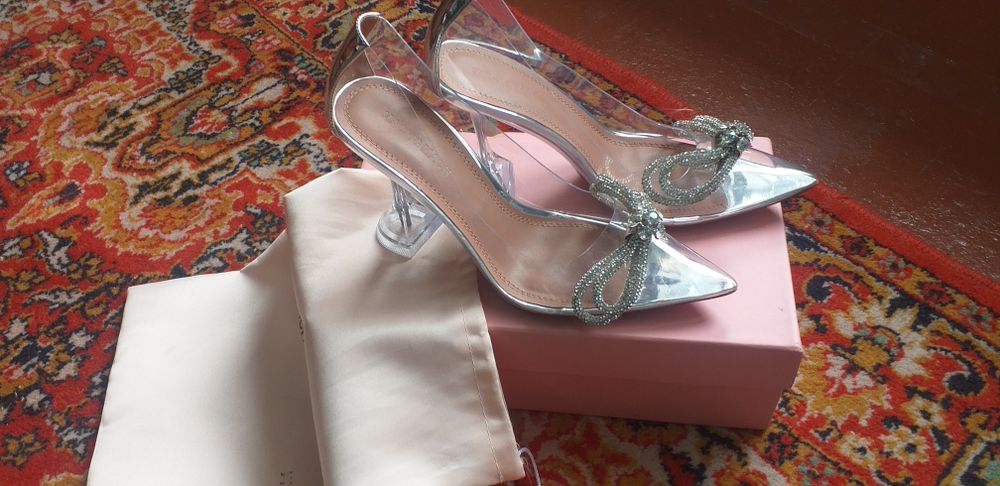 Новое туфли для женщин и девушек.