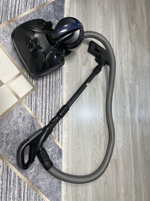 Продаю пылесос в хорошем состояний