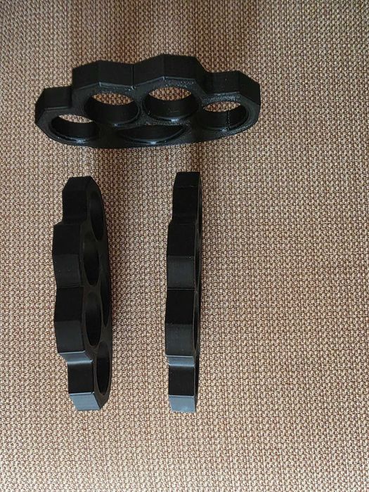 Пластмасов бокс / уред за самозащита