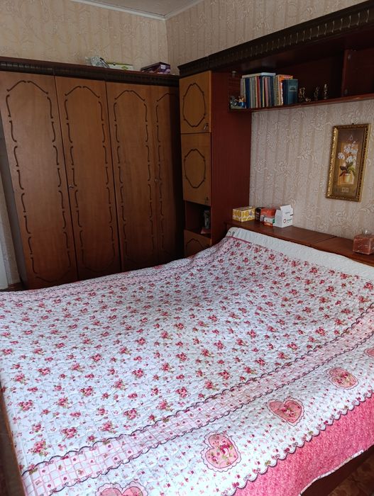 Спальный гарнитур