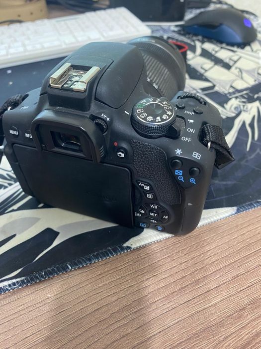 Фотоаппарат Canon EOS 750D